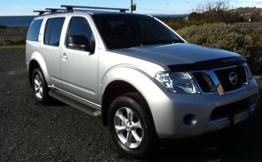 2013 Nissan PATHFINDER ST (4x4)