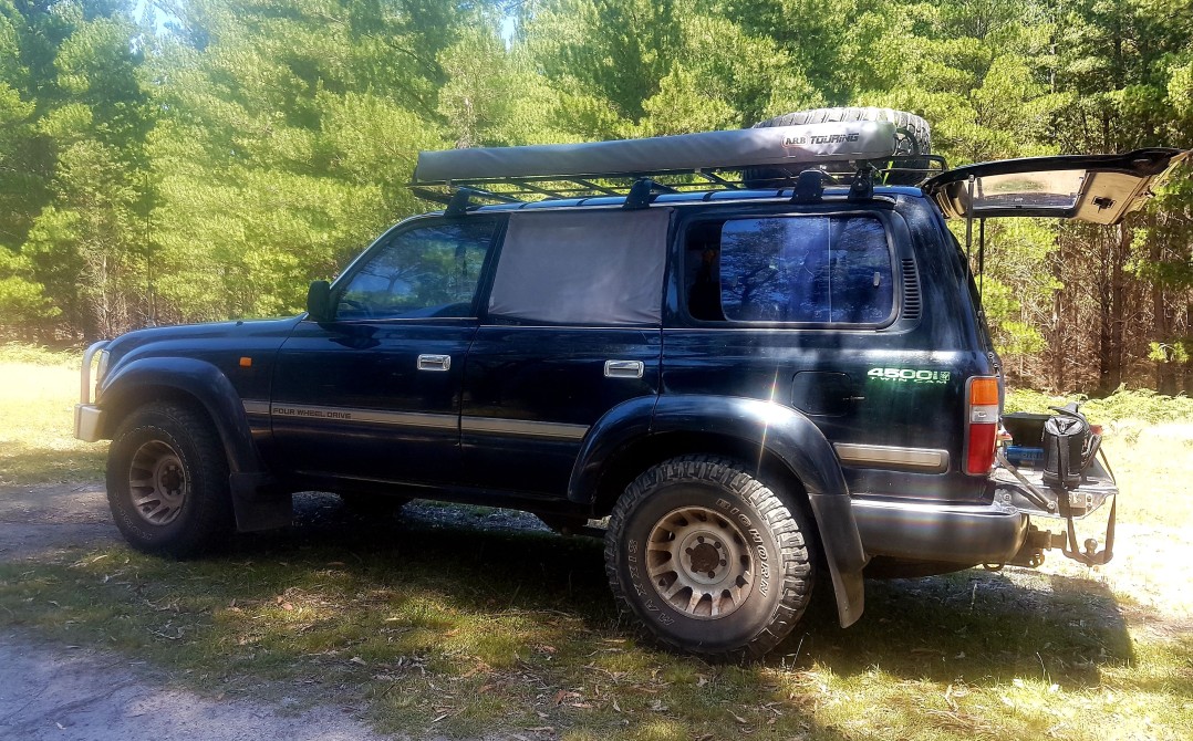 1996 Toyota LANDCRUISER (4x4)