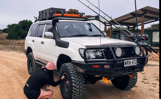 1999 Toyota LANDCRUISER (4x4)