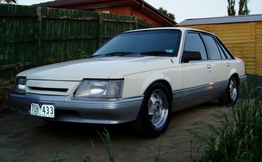 1985 Holden CALAIS