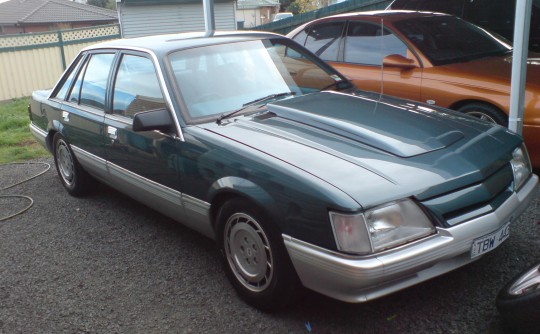 1985 Holden CALAIS