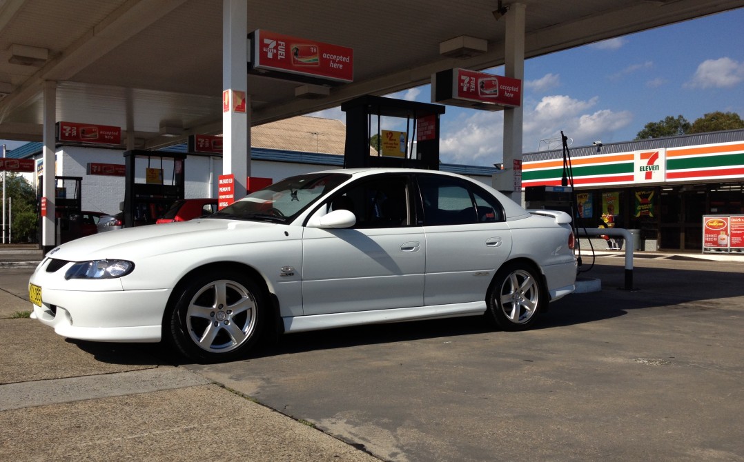 2002 Holden COMMODORE SS
