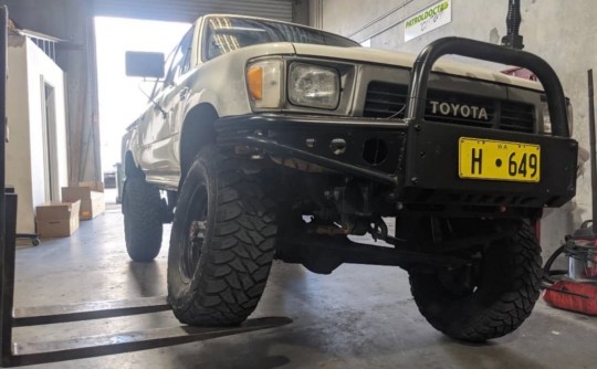 1989 Toyota HILUX (4x4)