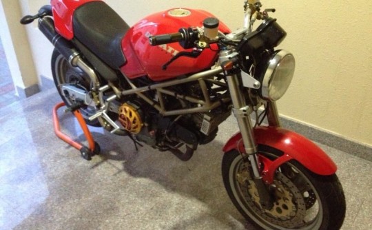 1998 Ducati Monster M900