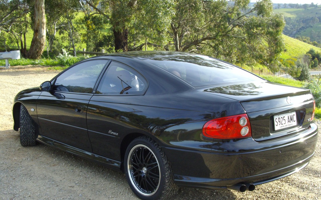 2004 Holden MONARO CV8