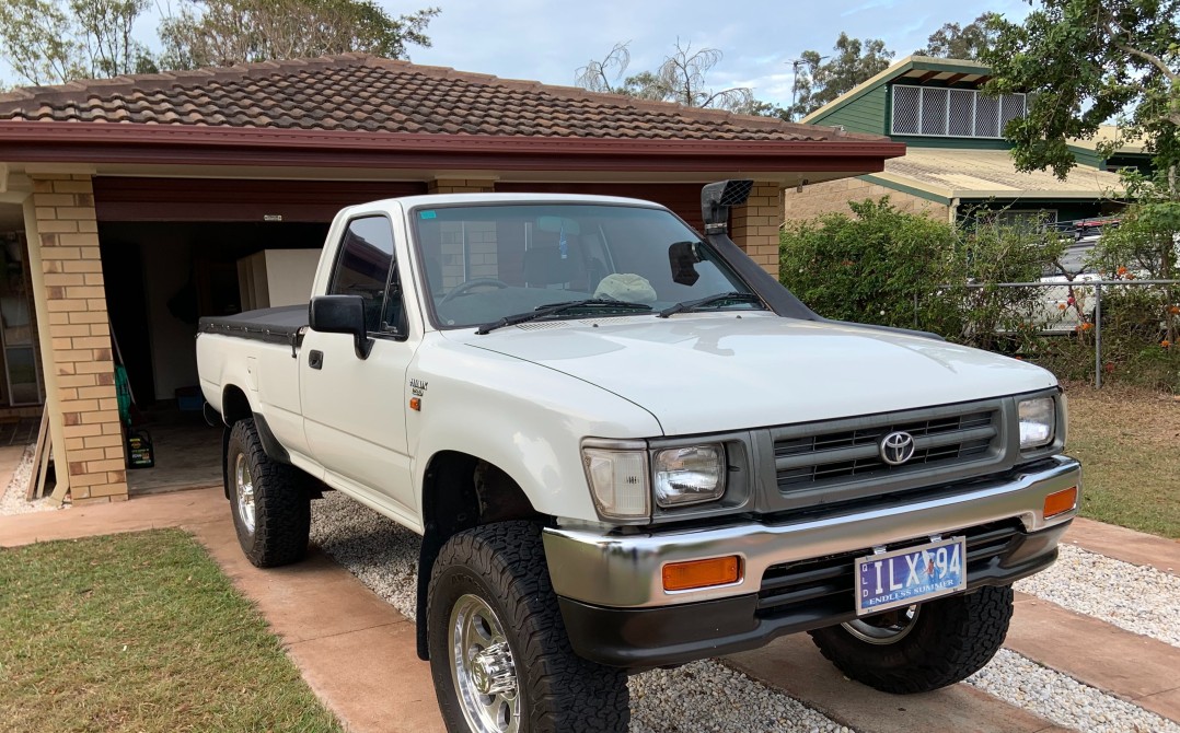 1994 Toyota HILUX (4x4)