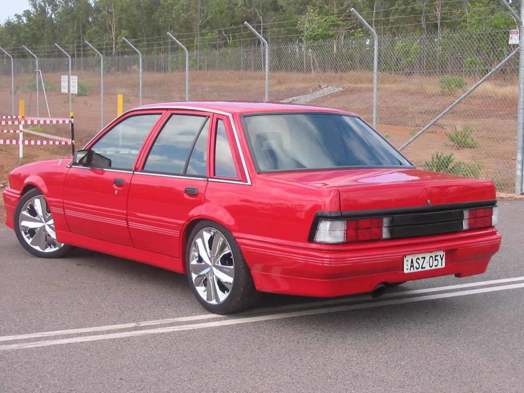 1987 Holden COMMODORE