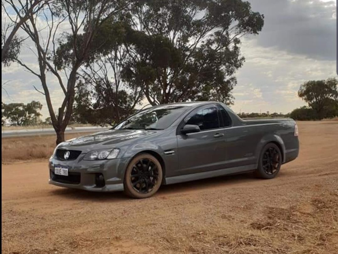 2011 Holden COMMODORE SS-V REDLINE EDITION