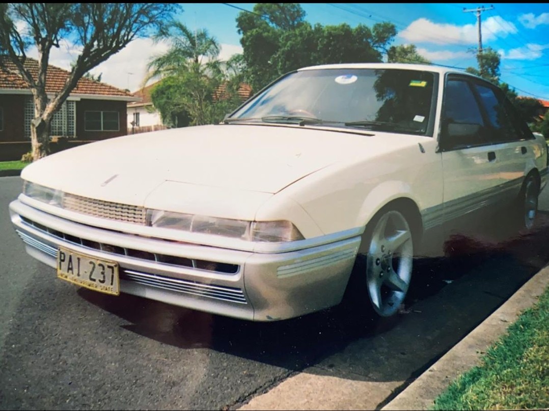 1986 Holden VL CALAIS