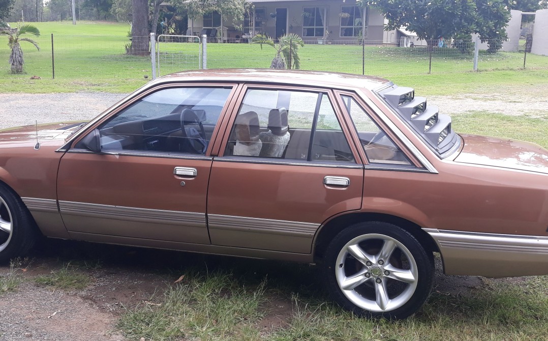 1984 Holden vk commodore