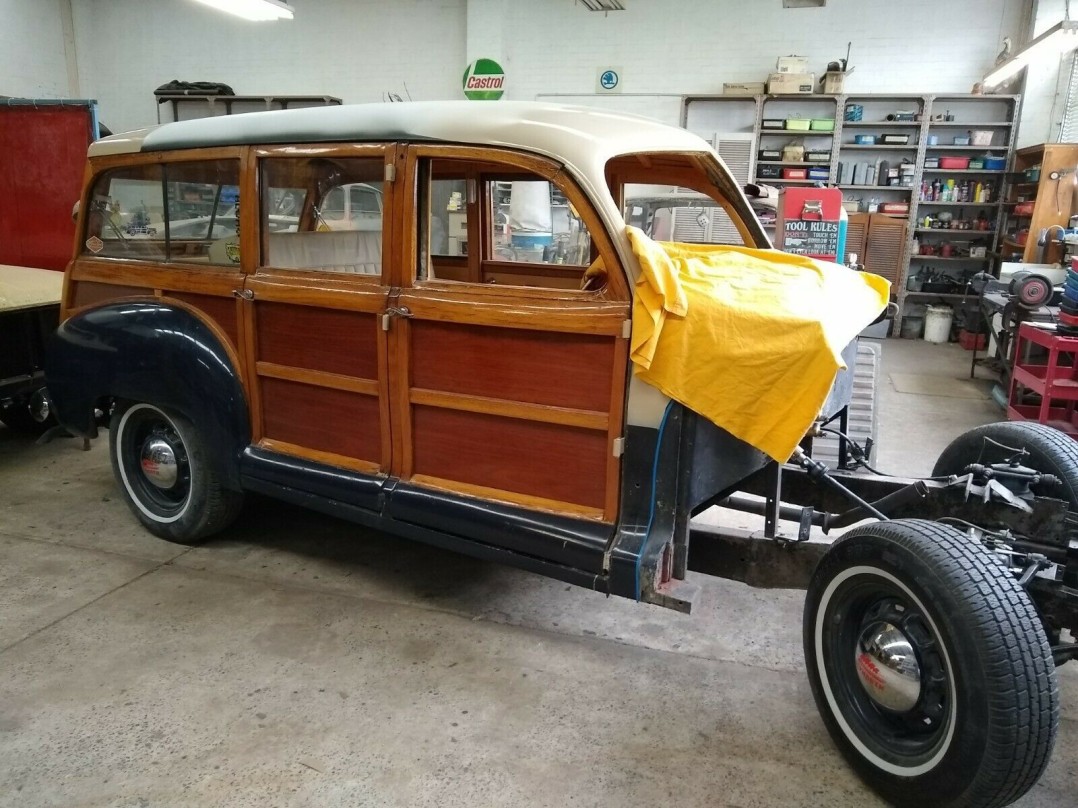 1946 Plymouth P15 Special Deluxe (Woody) Wagon