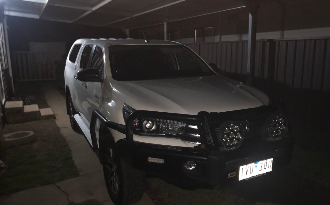 2017 Toyota HILUX SR5