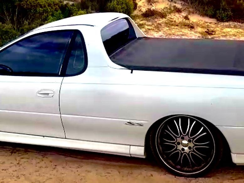 2001 Holden Vu ss