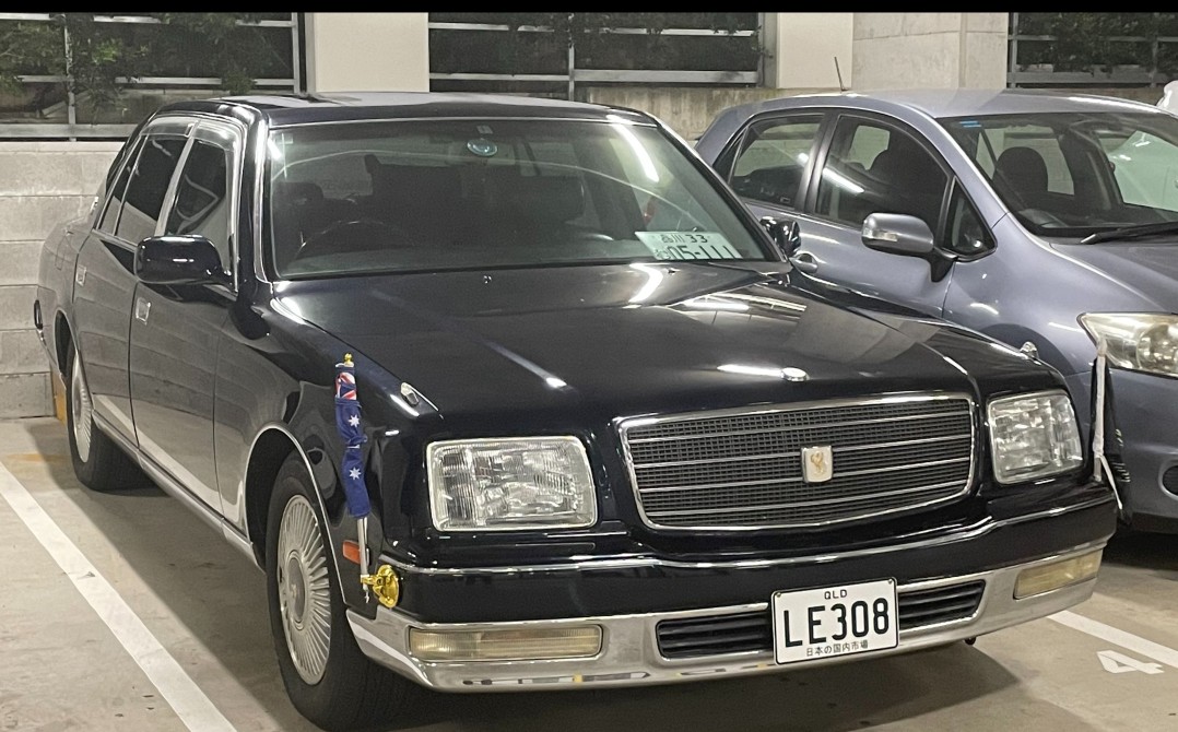 2000 Toyota Century