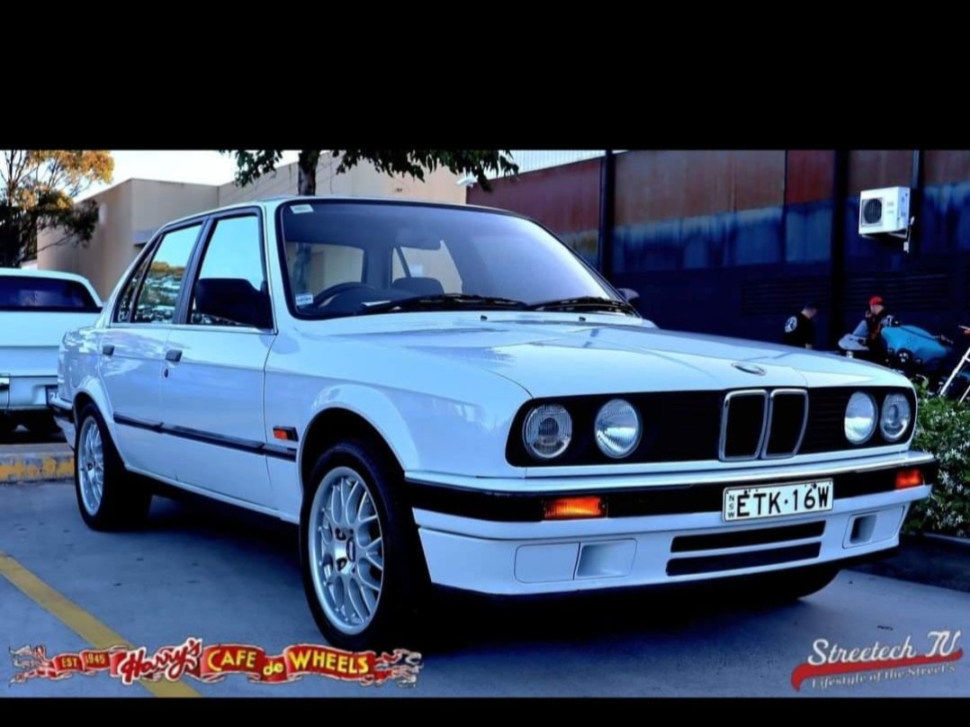 1991 BMW E30 318i