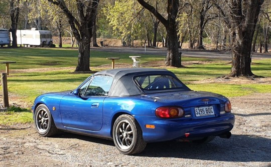 1999 Mazda MX-5 LIMITED EDITION