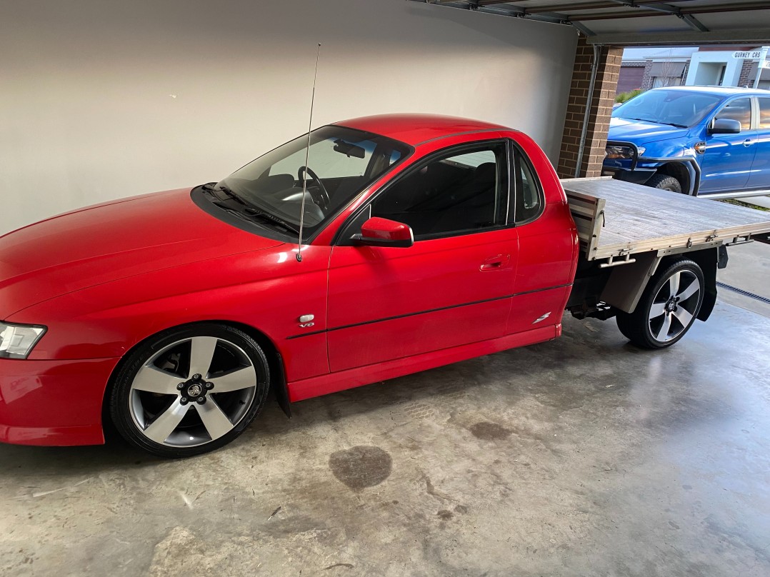 2004 Holden COMMODORE ONE TONNER S