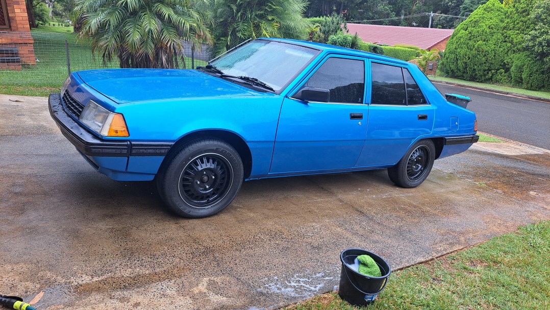 1986 Mitsubishi SIGMA GL