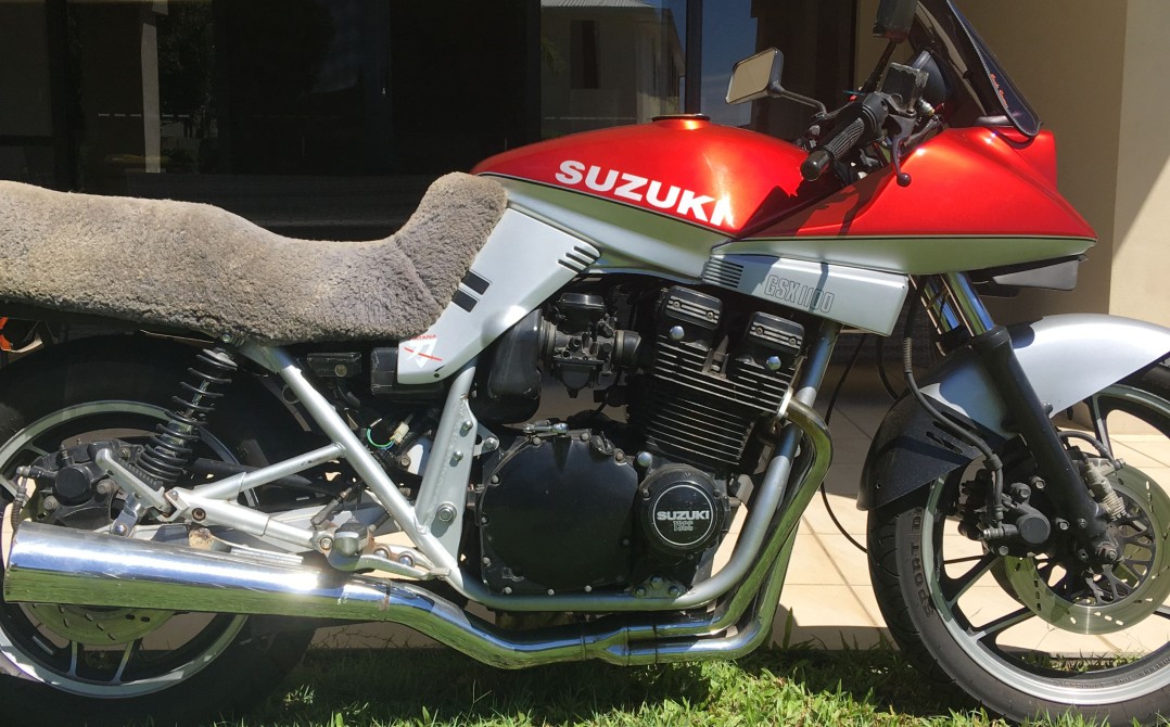 1985 Suzuki 1074cc GSX1100S (KATANA)