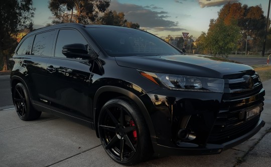 2019 Toyota GXL black edition