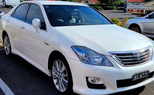 2010 Toyota CROWN