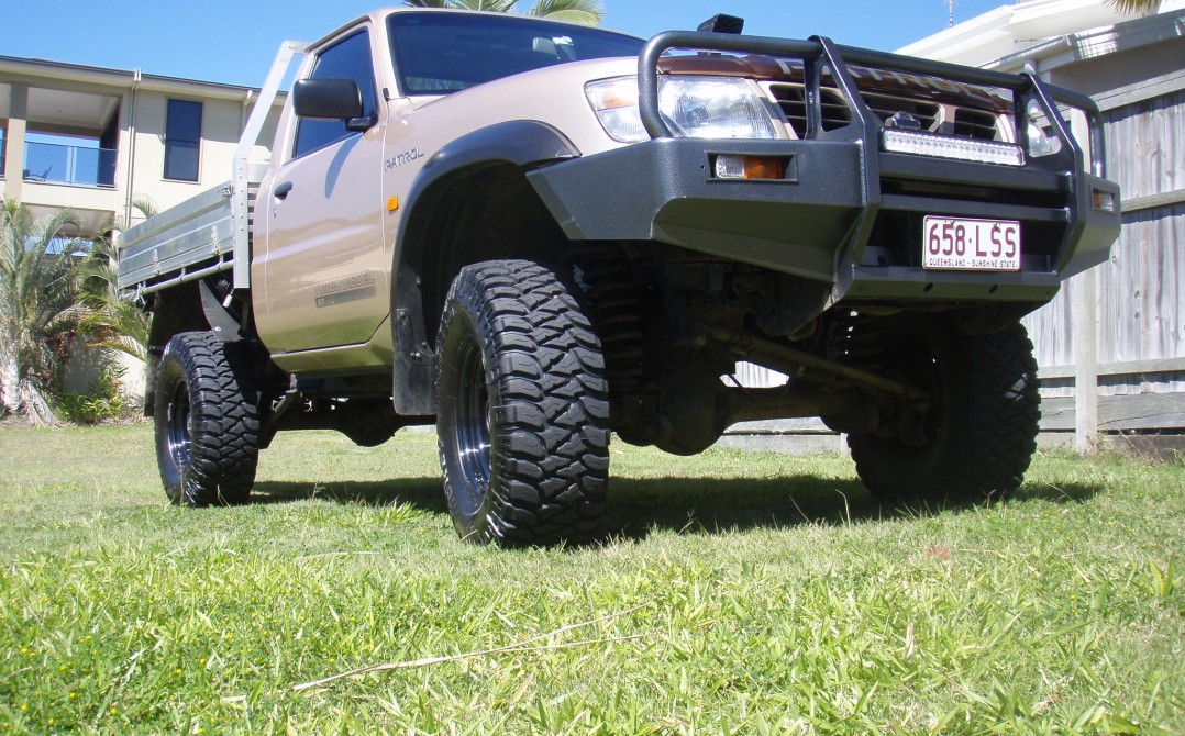 2002 Nissan PATROL (4x4)