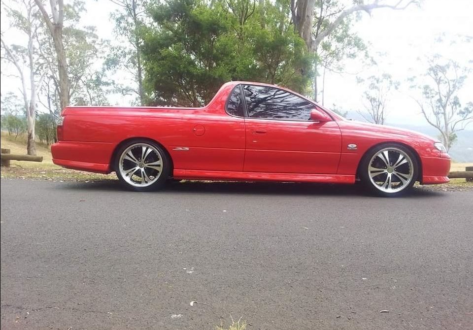 2002 Holden COMMODORE SS