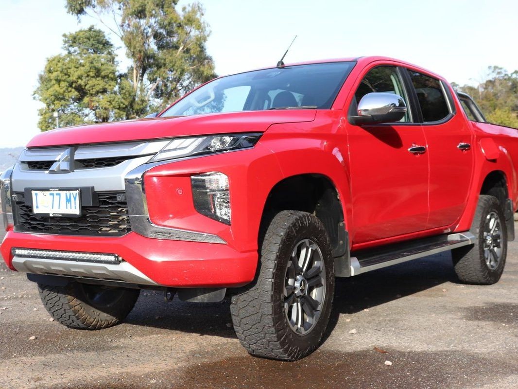 2019 Mitsubishi TRITON GLS (4x4)