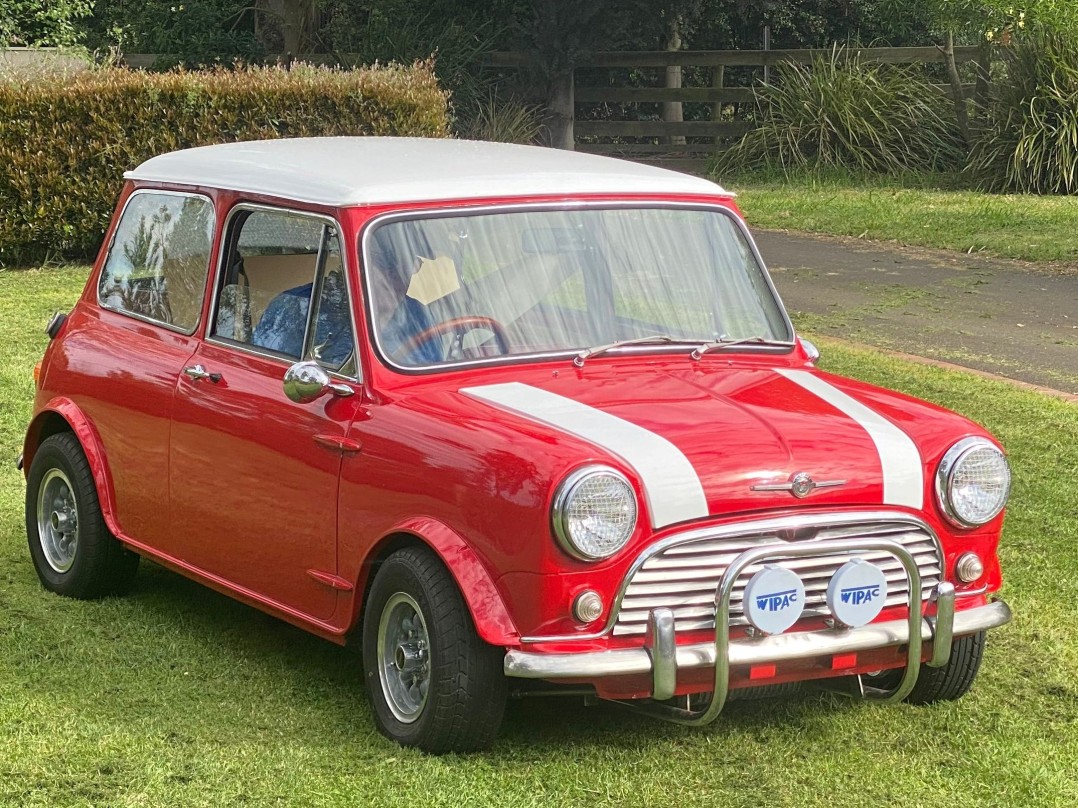 1965 Mini Deluxe