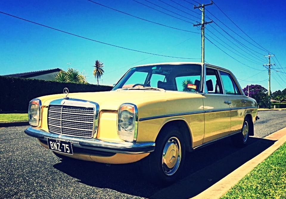 1975 Mercedes-Benz 250