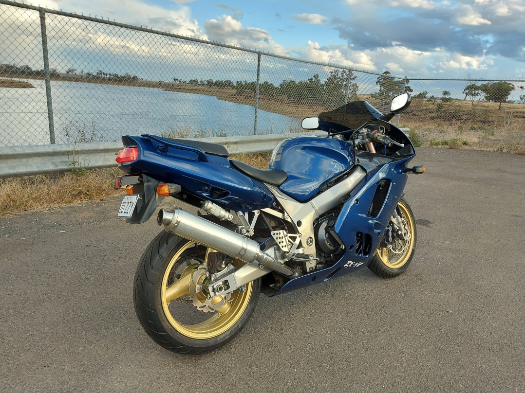 1997 Kawasaki 899cc ZX-9R (ZX900 NINJA)