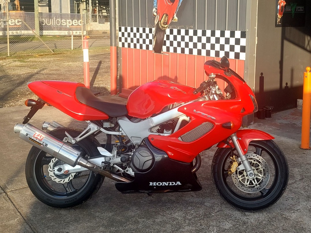 1997 Honda 996cc VTR1000F (FIRESTORM)