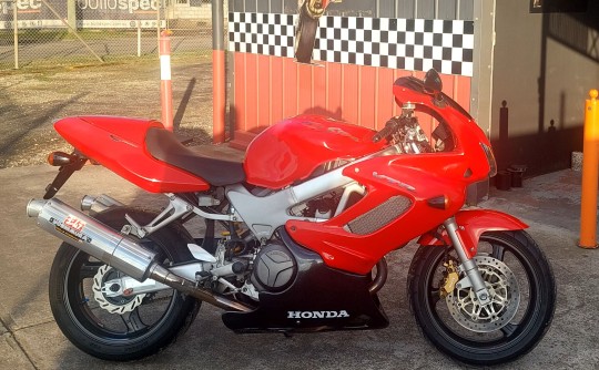 1997 Honda 996cc VTR1000F (FIRESTORM)