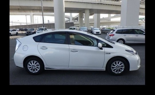 2014 Toyota PRIUS HYBRID