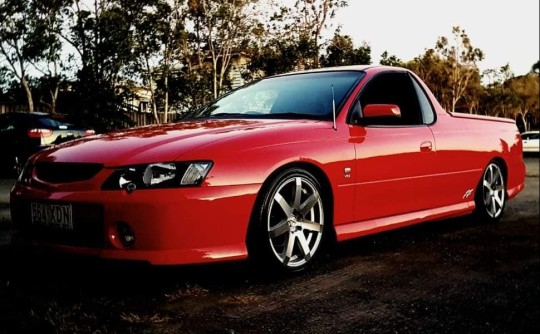 2004 Holden COMMODORE