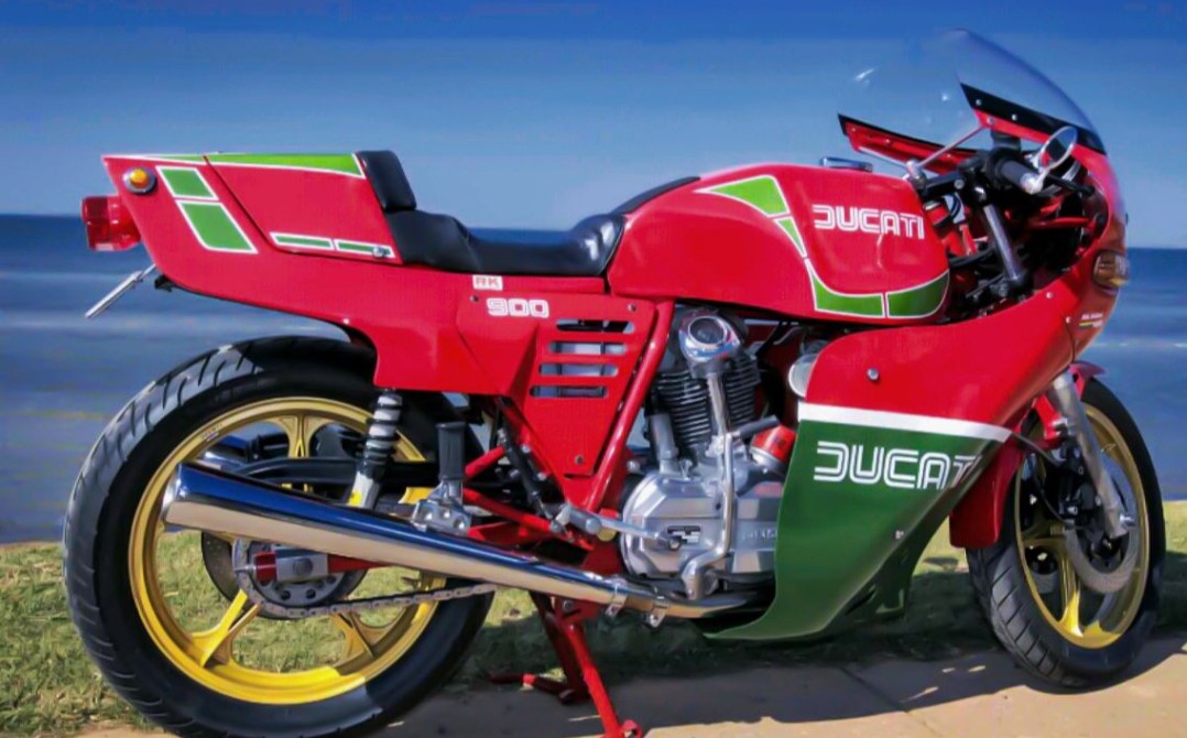 1983 Ducati 864cc MIKE HAILWOOD REPLICA