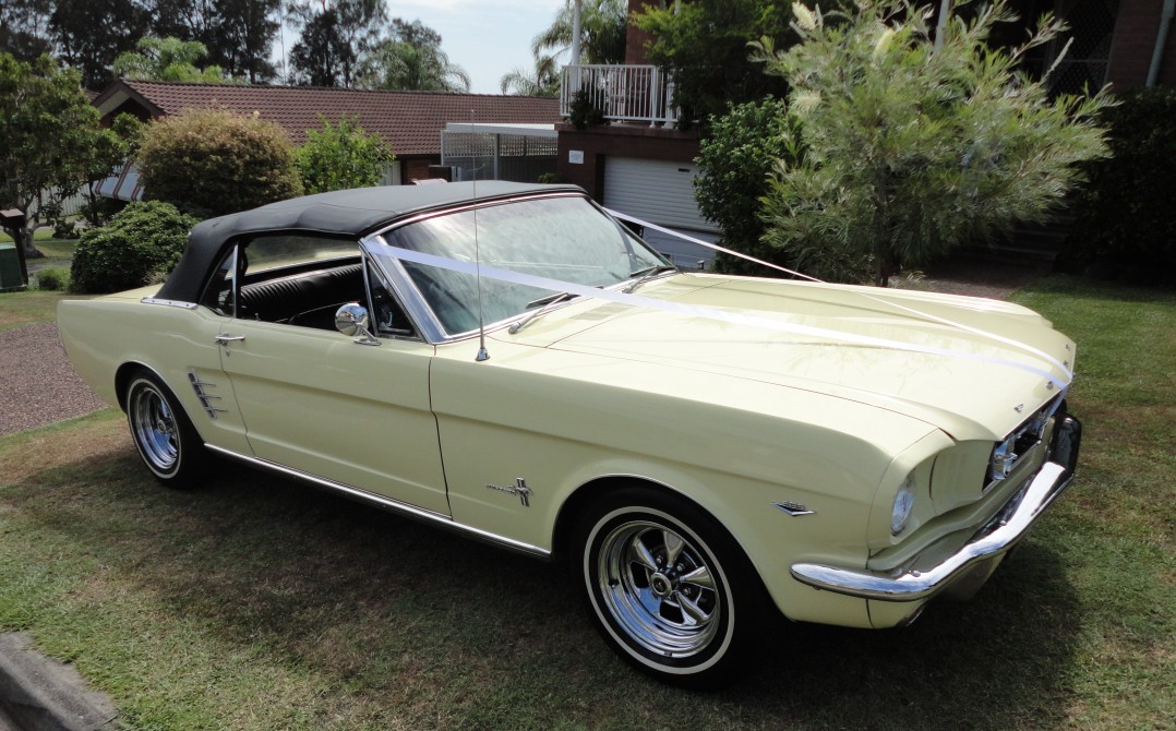1966 Ford MUSTANG