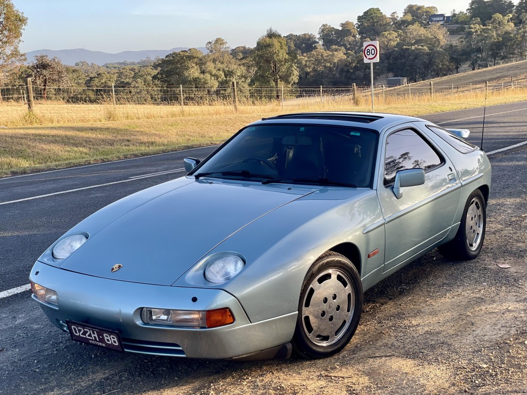 1988 Porsche 928 S4