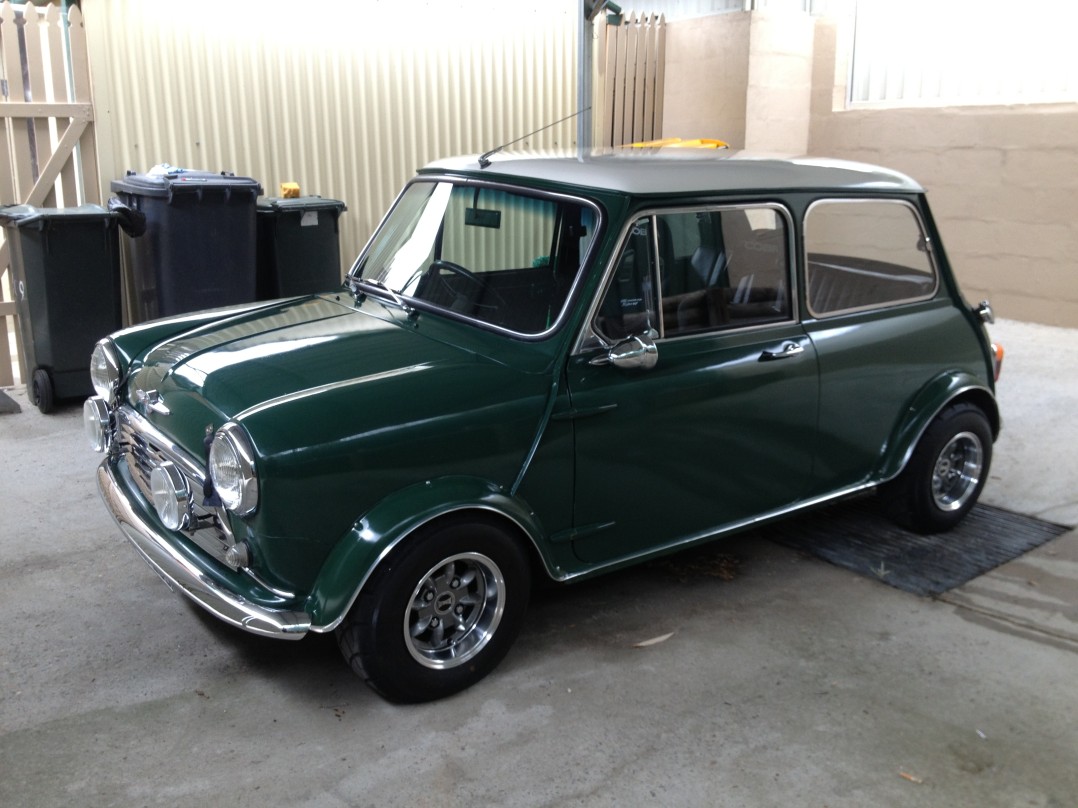 1966 Morris Mini Deluxe