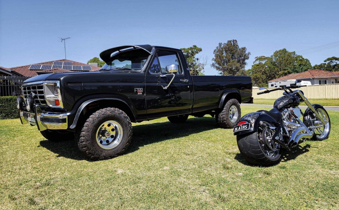 1986 Ford F100 XLT (4x4)