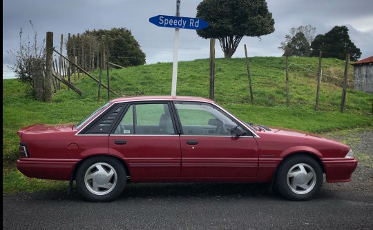 1987 Holden COMMODORE