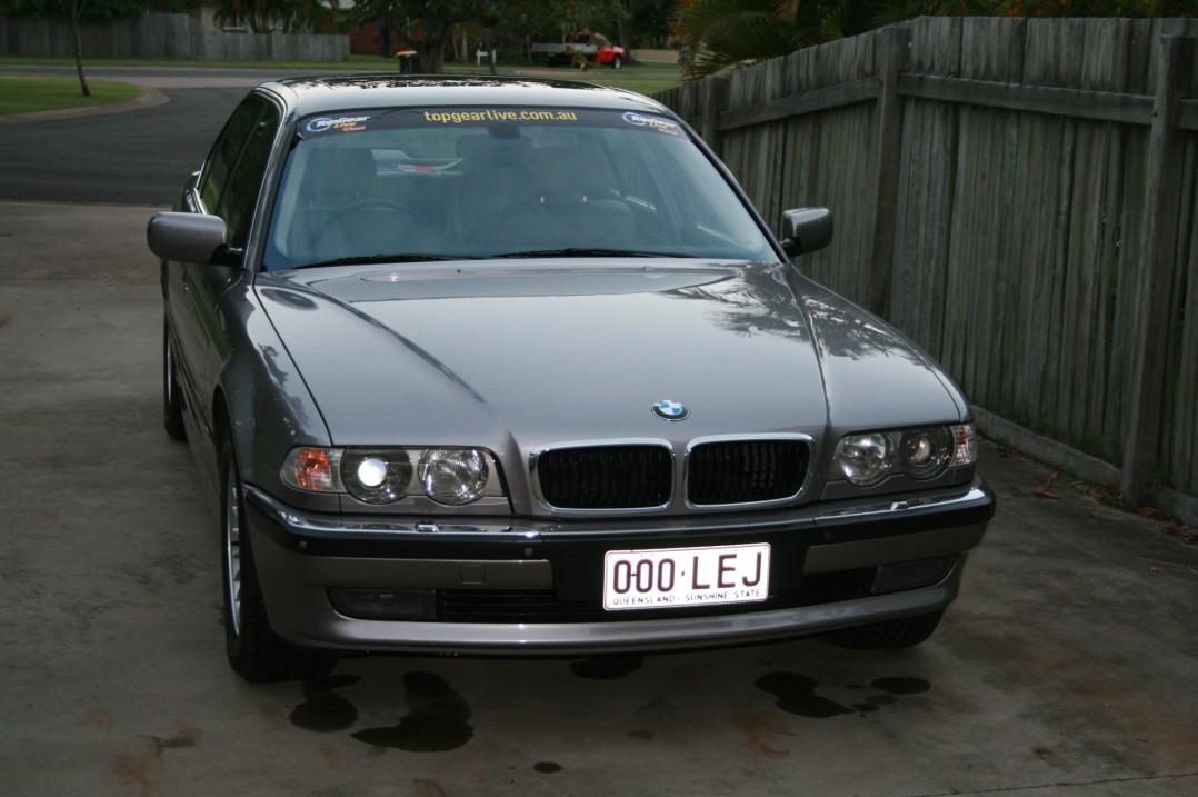2001 BMW E38 740iL