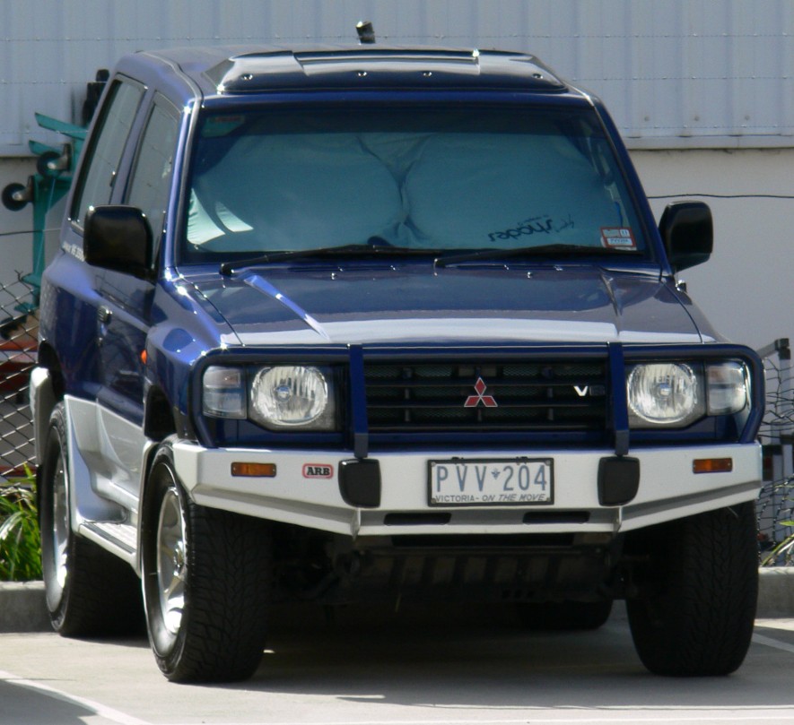 1999 Mitsubishi NL SWB