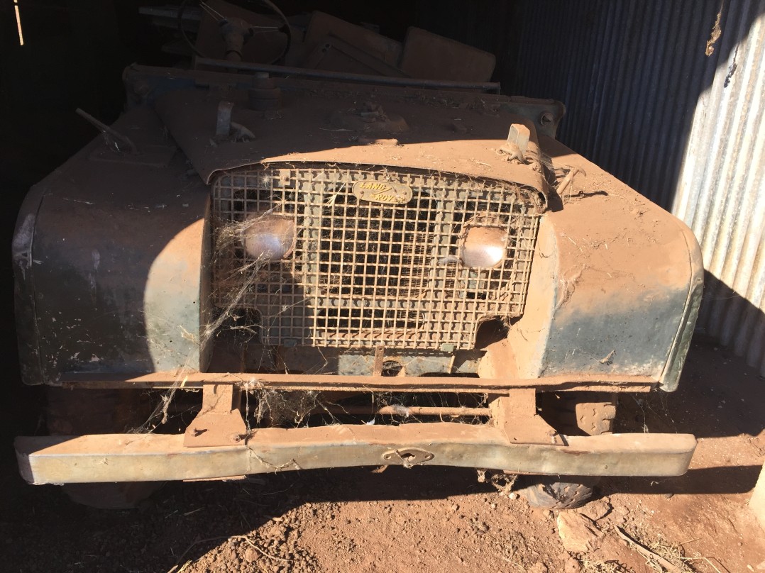 1949 Land Rover Series one  80&quot;,     Headlights behind the grill.