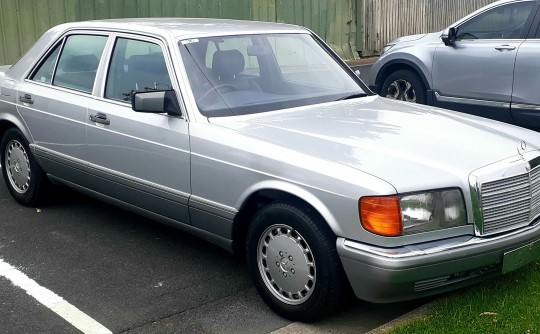 1990 Mercedes-Benz 300SE