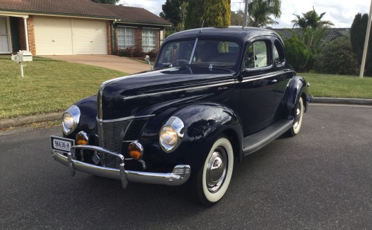 1940 Ford Deluxe v8