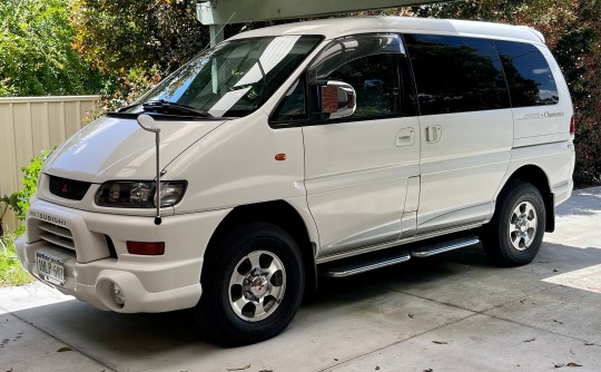 2002 Mitsubishi DELICA CHAMONIX