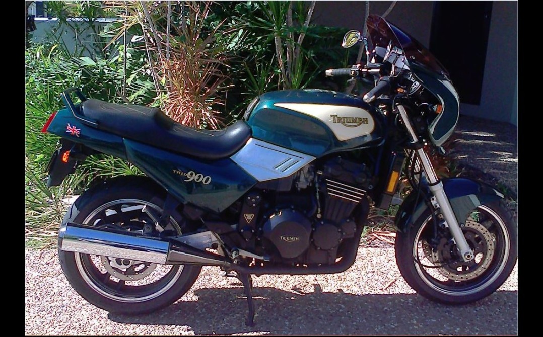 1993 Triumph 885cc TRIDENT 900