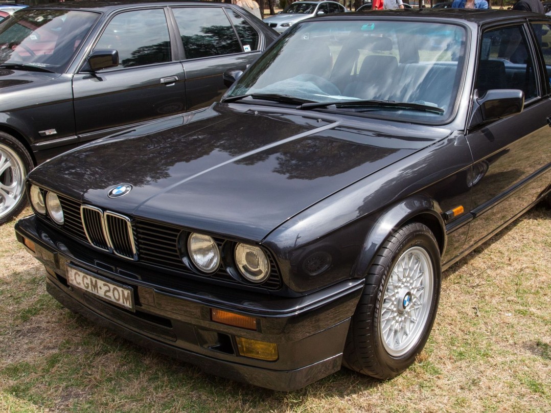 1990 BMW e30 318is
