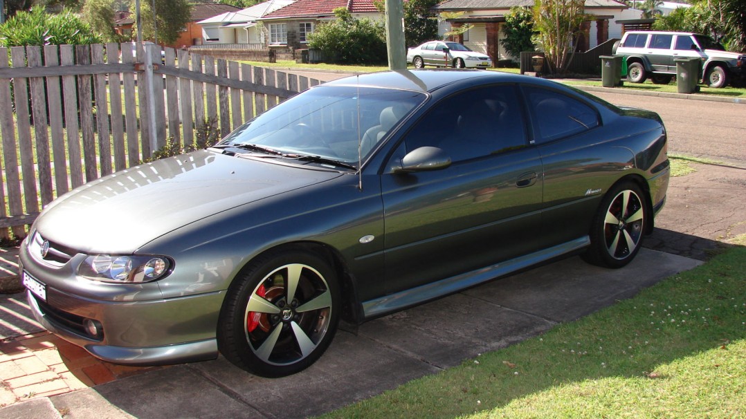 2003 Holden MONARO CV8-R